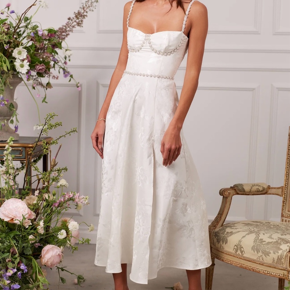 V. Chapman "The Cora Dress in White Baroque Floral"